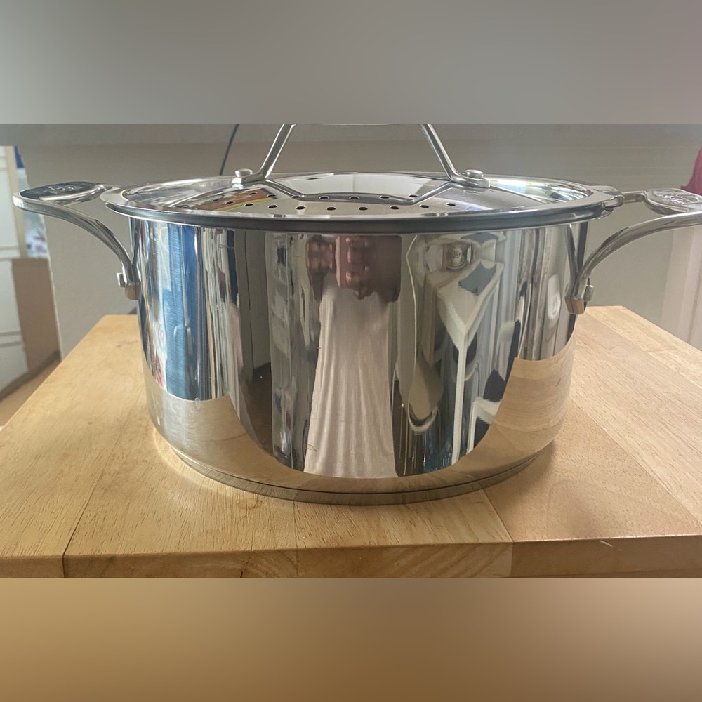 All-Clad Stainless Steel Stockpot with Strainer Lid - Picture 4 of 6